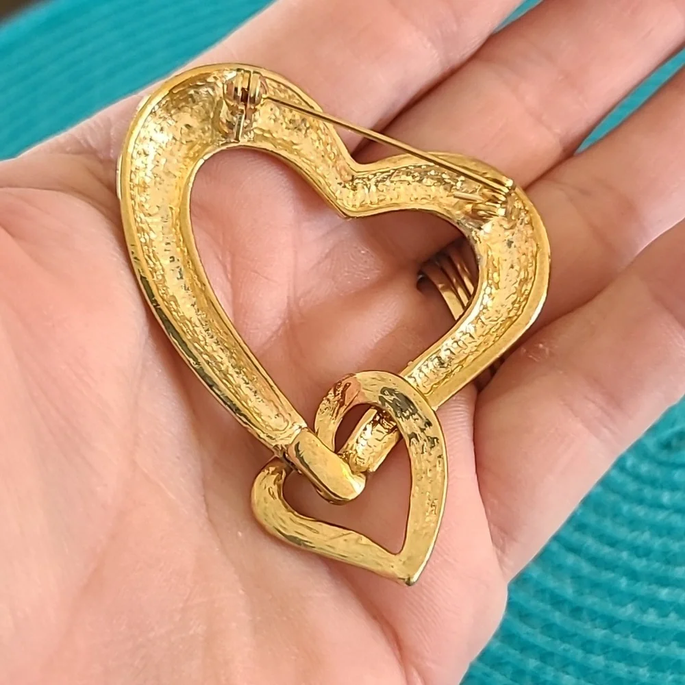 Elegant Gold Toned Double Heart Brooch